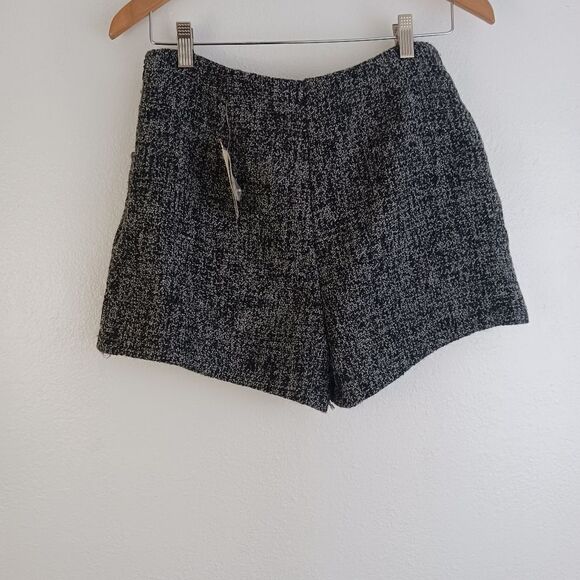 Forever 21 buttom front shorts size L - Picture 4 of 5